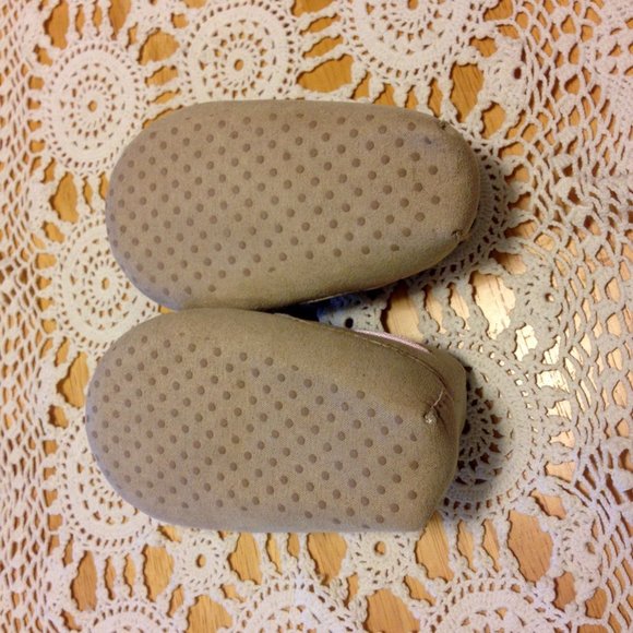 Baby Rising Star Moccasins, pretty pink detail - Picture 5 of 8